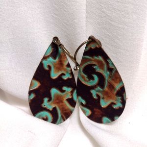 Adorable earrings 🏵️